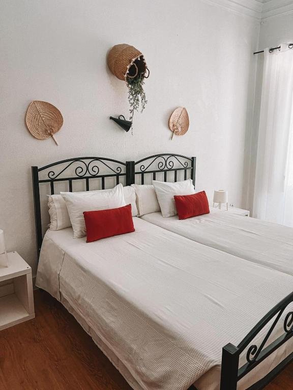 Avis Guesthouse room 1